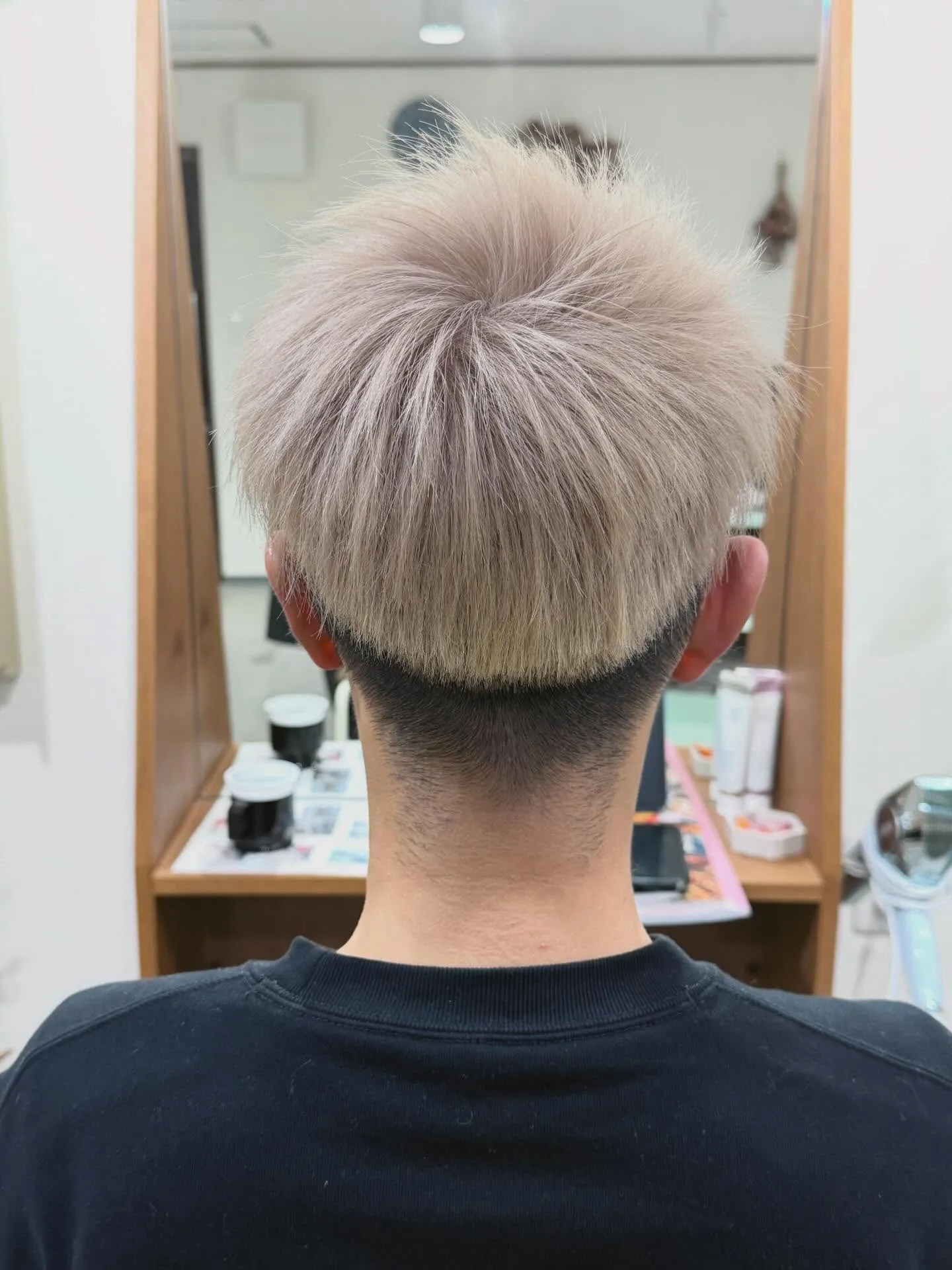 【ホワイトブリーチ】